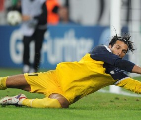 开云平台-蓝月弯刀斩落星辰，维尼修斯补时绝杀铸就史诗，维尼修斯补时绝杀，蓝月弯刀斩落星辰