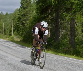 体育竞猜网站-贝林厄姆五连胜领跑西甲，前东家多特蒙德主帅却陷下课危机，足球世界的残酷镜像，从伯纳乌到威斯特法伦，成功与危机的残酷镜像